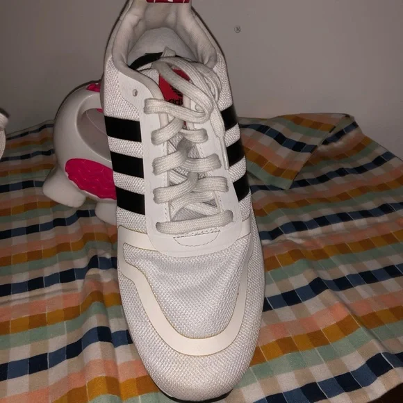 Adidas - Picture 2 of 3